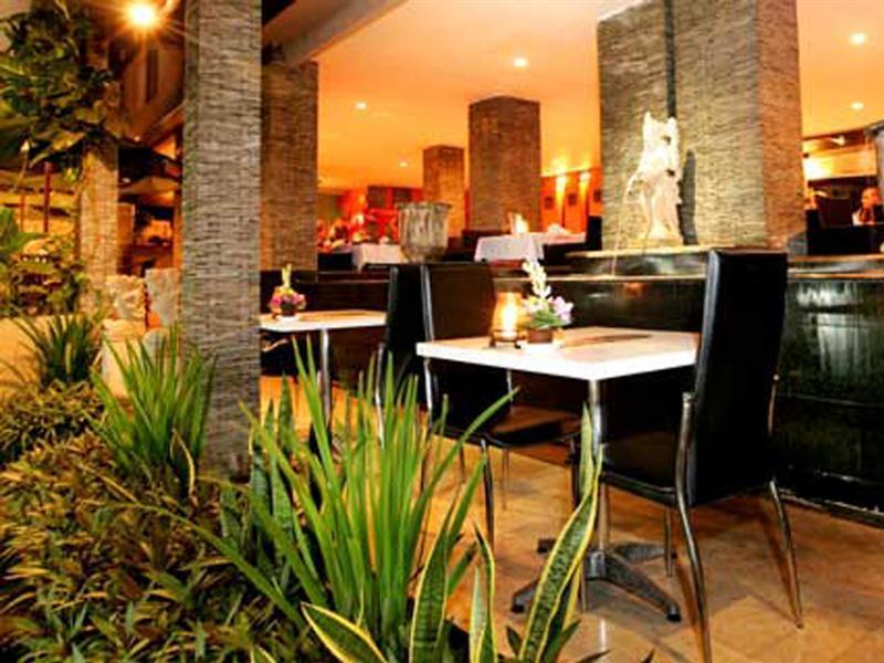 होटल The Lokha & Legian (Bali)